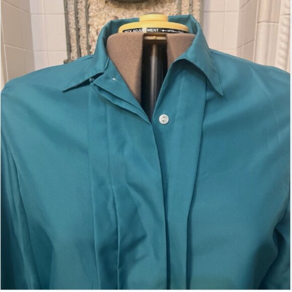 Separate Issue. Size 1X-2X. Teal Poly Long Sleeve. Button Cuff. Pleated. B125 - Picture 2 of 6